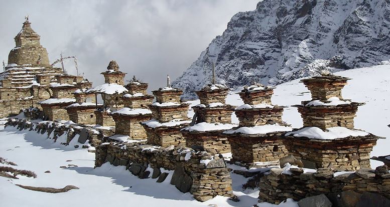 chortens of the Nar Phu Valley