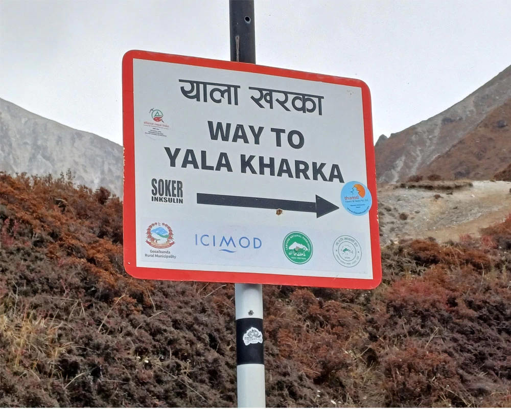 Sign saying way to Yala Kharka