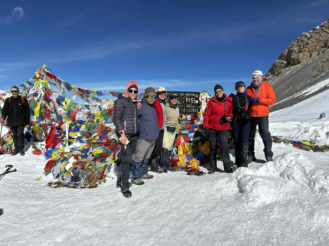 destination holiday trek banner