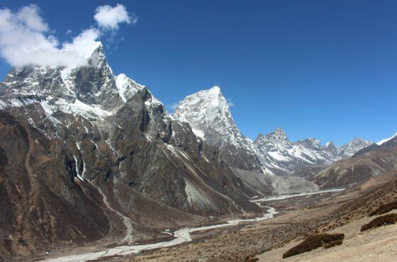 Lobuche East (6,119m)-16 Days
