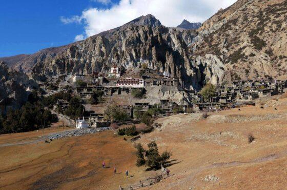 Annapurna Circuit Trek: 10–14 Days