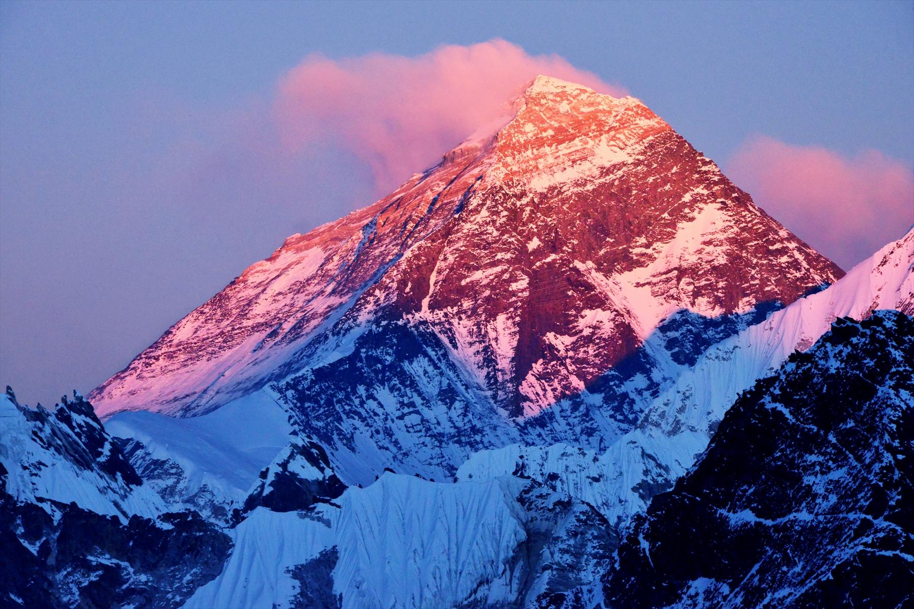 Mount Everest sunset view from Kala Patthar 5644 meters Nepal