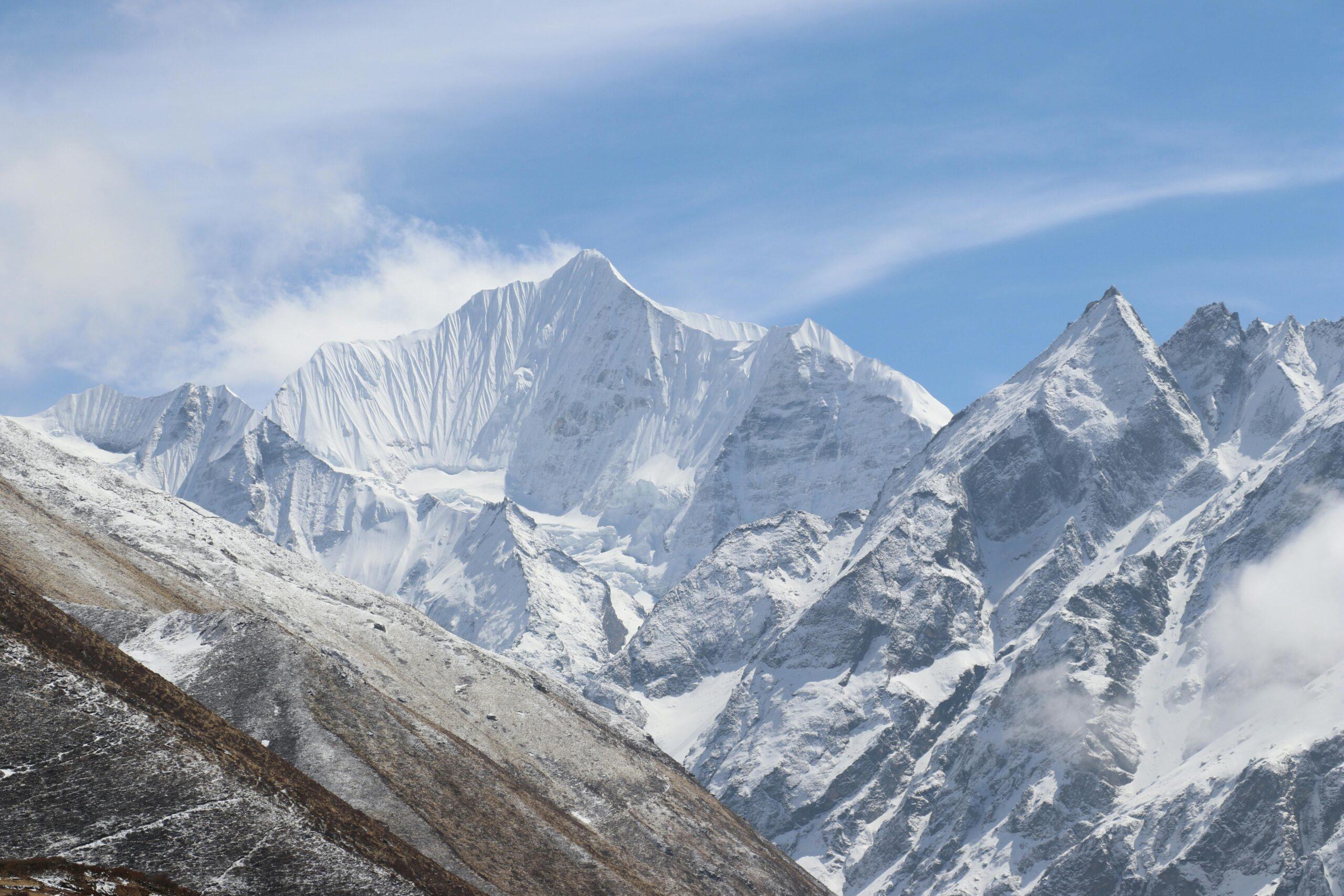 Yala Peak Climbing 16 Days